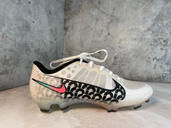 Бутсы Nike Mercurial Air Zoom Ultra SE FG белые